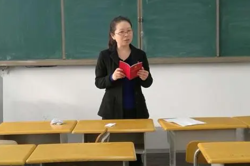 王紅芳(新疆實驗中學高中生物教師兼教研組長) 王紅芳(新疆實驗中學高中生物教師兼教研組長)