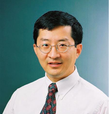 喬春明(IEEE集成結構和無線技術委員會主席) 喬春明(IEEE集成結構和無線技術委員會主席)