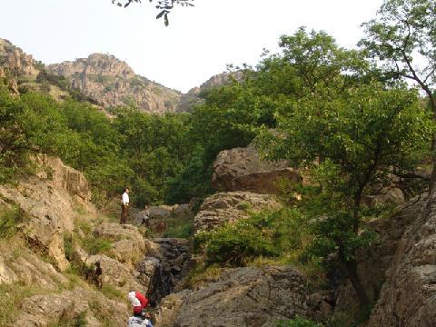 鐵钁懸泉 鐵钁懸泉