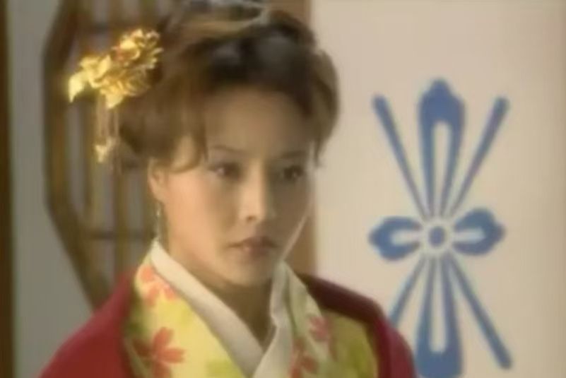 白莉莉(年代劇《第一茶莊》中的角色) 白莉莉(年代劇《第一茶莊》中的角色)