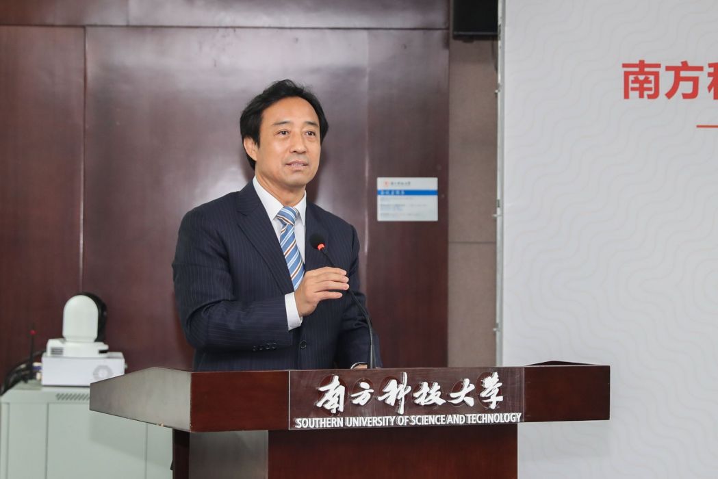劉根平(深圳市南山區政協副主席,南山區教育局局長) 劉根平(深圳市南山區政協副主席,南山區教育局局長)
