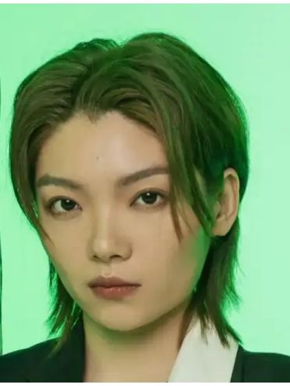 Zoe(ETA樂隊主唱) Zoe(ETA樂隊主唱)