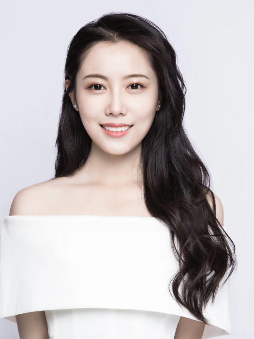 李曼(中國內地影視女演員) 李曼(中國內地影視女演員)