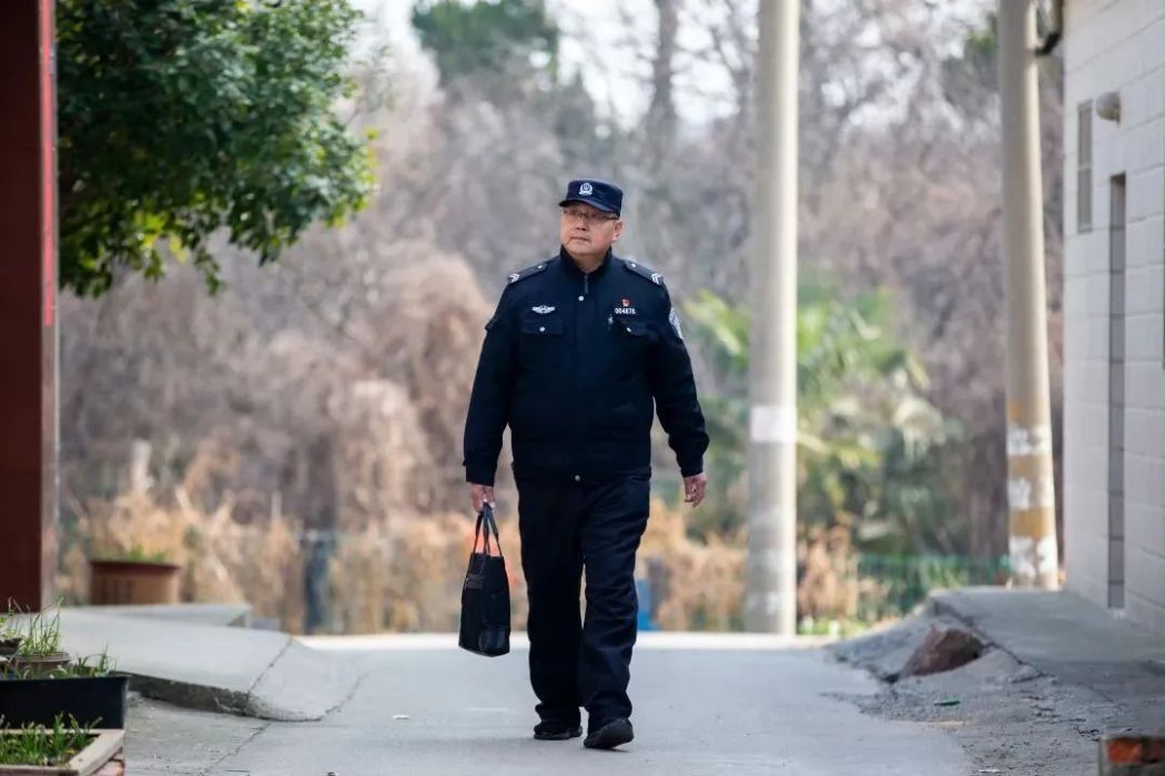 董明(江蘇省揚州市瘦西湖風景名勝區分局城北派出所輔警) 董明(江蘇省揚州市瘦西湖風景名勝區分局城北派出所輔警)