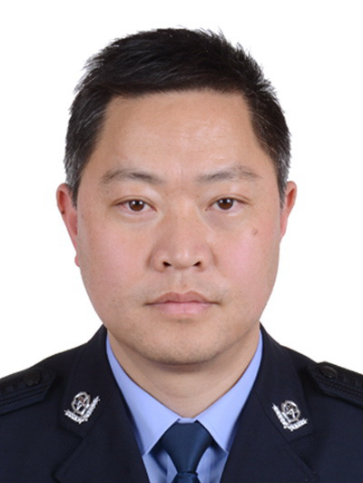 張祥(貴州省黔西南布依族苗族自治州晴隆縣公安局黨委委員、副局長、二級警長) 張祥(貴州省黔西南布依族苗族自治州晴隆縣公安局黨委委員、副局長、二級警長)
