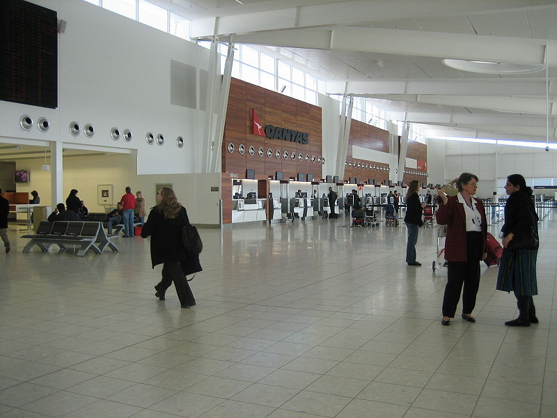 航廈內的澳洲航空旅客登記櫃檯