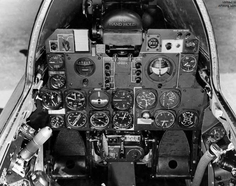 P-84B 的座艙儀表