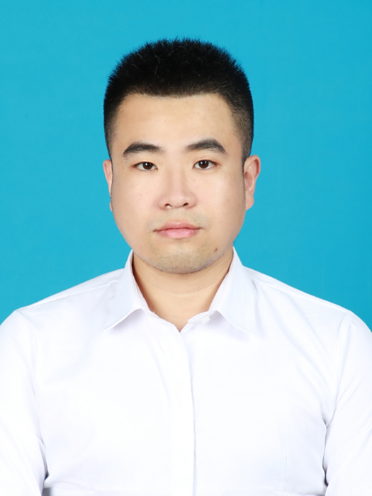 李伯韜(浙江省龍泉市屏南鎮黨委副書記、鎮長) 李伯韜(浙江省龍泉市屏南鎮黨委副書記、鎮長)