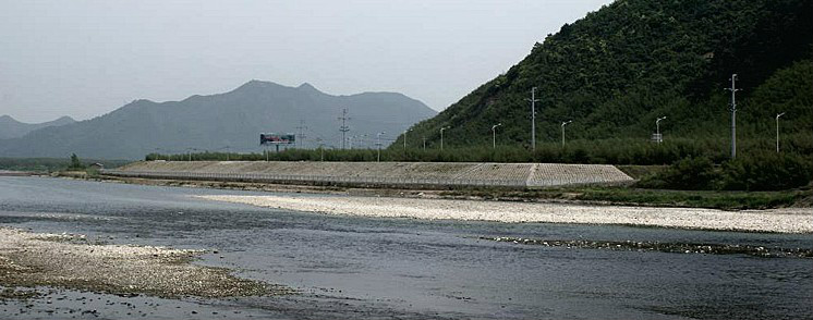 寧國市水陽江體育場飛達河堤段