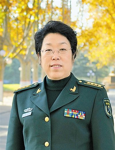 侯艷寧(“博士母親”侯艷寧) 侯艷寧(“博士母親”侯艷寧)
