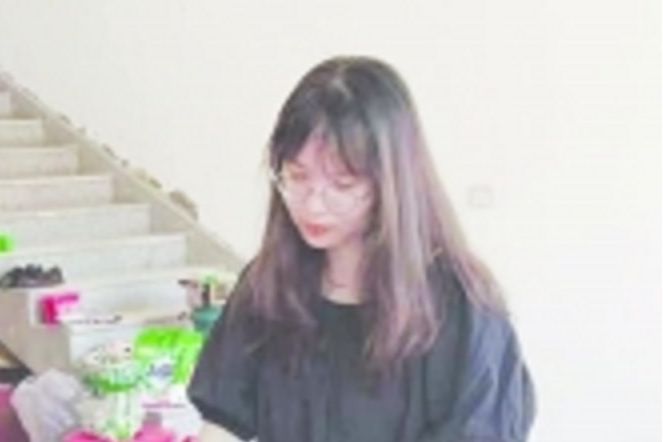 張鳳(萬年縣裴梅鎮扶貧工作站副站長) 張鳳(萬年縣裴梅鎮扶貧工作站副站長)