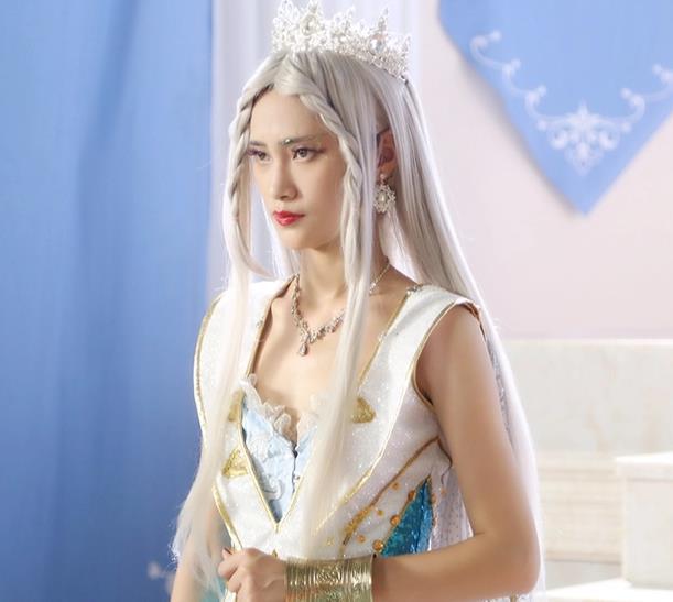 聖女王(《舞法天女絢彩歸來》中的角色) 聖女王(《舞法天女絢彩歸來》中的角色)