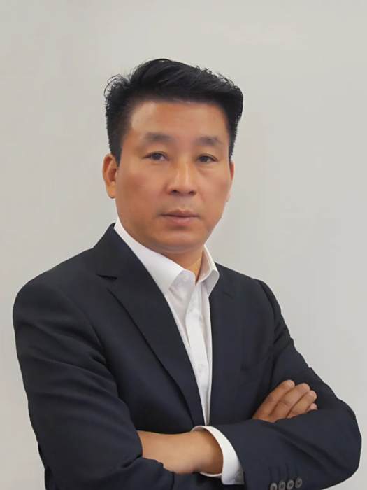 何俊鋒(安徽省民間文藝家協會副主席) 何俊鋒(安徽省民間文藝家協會副主席)