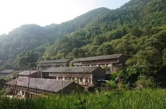 石骨村 石骨村