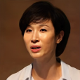 盧素英(韓國SK集團股東、韓國前總統盧泰愚的長女) 盧素英(韓國SK集團股東、韓國前總統盧泰愚的長女)