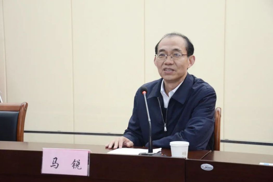 馬銳(湖北省紀律檢查委員會原常委,省委巡視工作領導小組辦公室原主任) 馬銳(湖北省紀律檢查委員會原常委,省委巡視工作領導小組辦公室原主任)