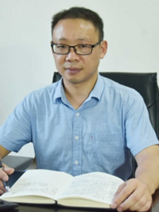 熊正偉(四川省瀘州市瀘縣衛生健康局黨委委員、副局長、疾病預防控制局局長) 熊正偉(四川省瀘州市瀘縣衛生健康局黨委委員、副局長、疾病預防控制局局長)
