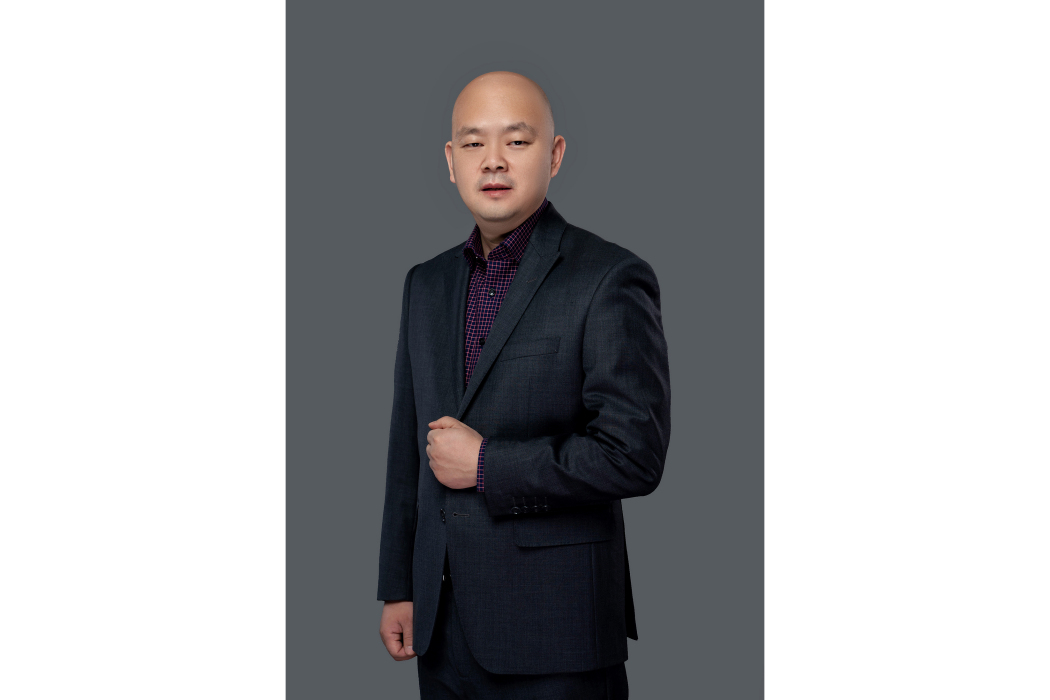 周超(雅迪控股副總裁) 周超(雅迪控股副總裁)