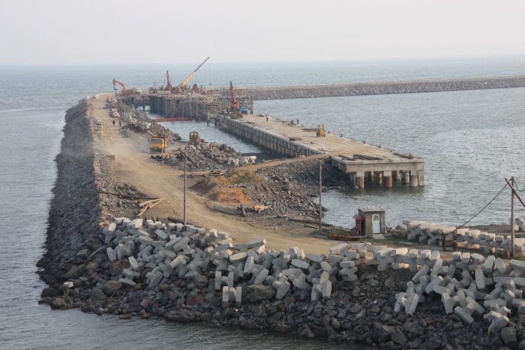 營口港海洋紅港區已進入全面建設時期