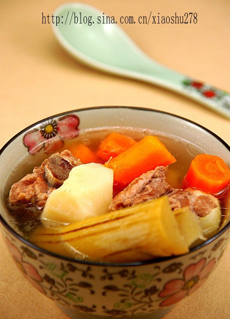 竹蔗紅蘿蔔馬蹄湯