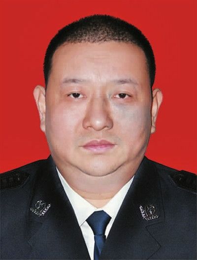 鄭文斌(上海市閔行區副區長、公安局閔行分局局長) 鄭文斌(上海市閔行區副區長、公安局閔行分局局長)