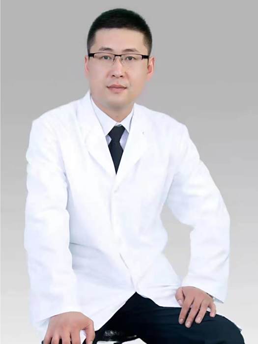 李明哲(中國醫師,任職於黑龍江省第二醫院) 李明哲(中國醫師,任職於黑龍江省第二醫院)