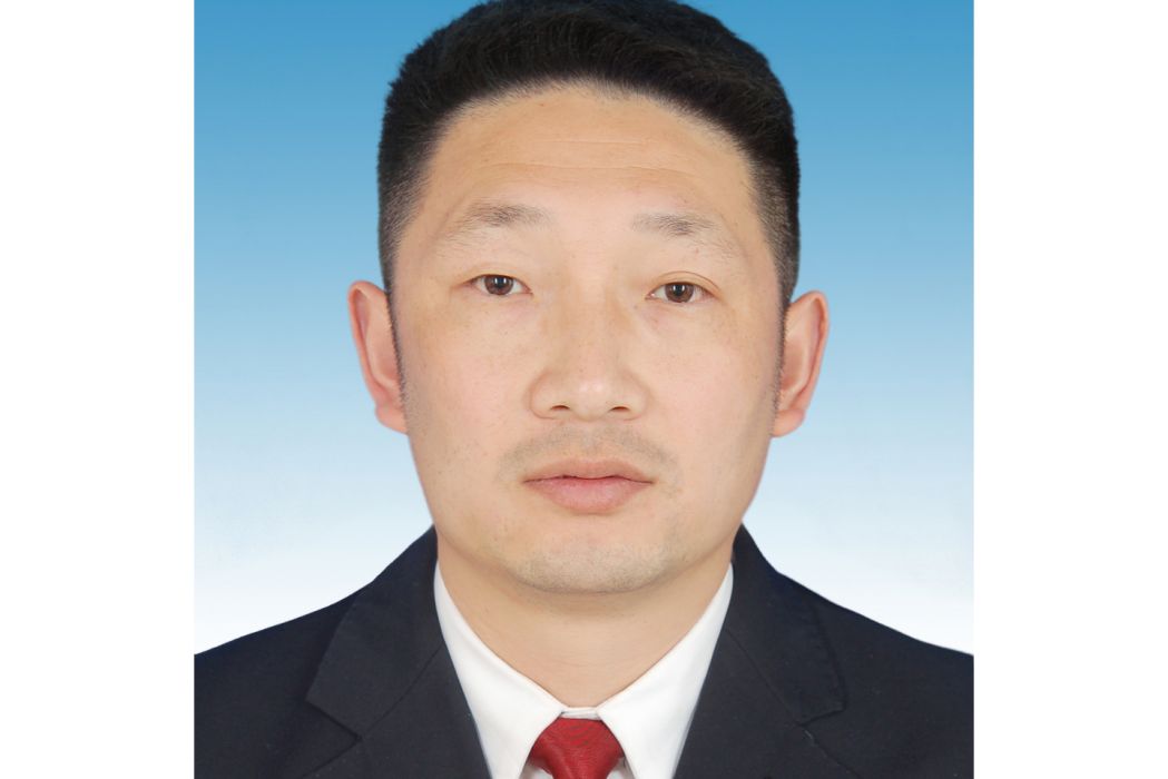 萬勇(四川省邛崍市民政局黨組成員、康養服務中心主任)