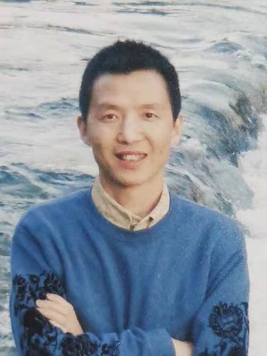 曾奇(重慶年度視野影視文化有限公司董事長) 曾奇(重慶年度視野影視文化有限公司董事長)