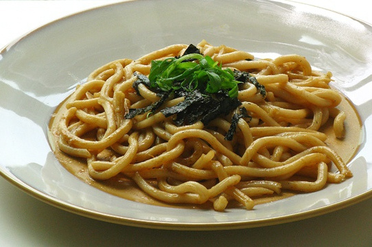 牛油炒烏冬 牛油炒烏冬