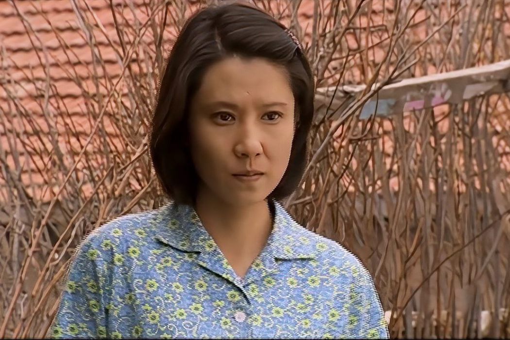 香草(影視劇《暖春》中的角色) 香草(影視劇《暖春》中的角色)