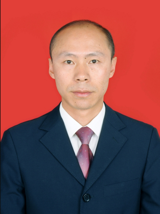 崔華(貴州省盤州市統計局黨組成員、副局長) 崔華(貴州省盤州市統計局黨組成員、副局長)