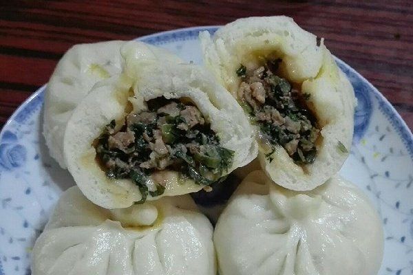 小蔥肉包子 小蔥肉包子