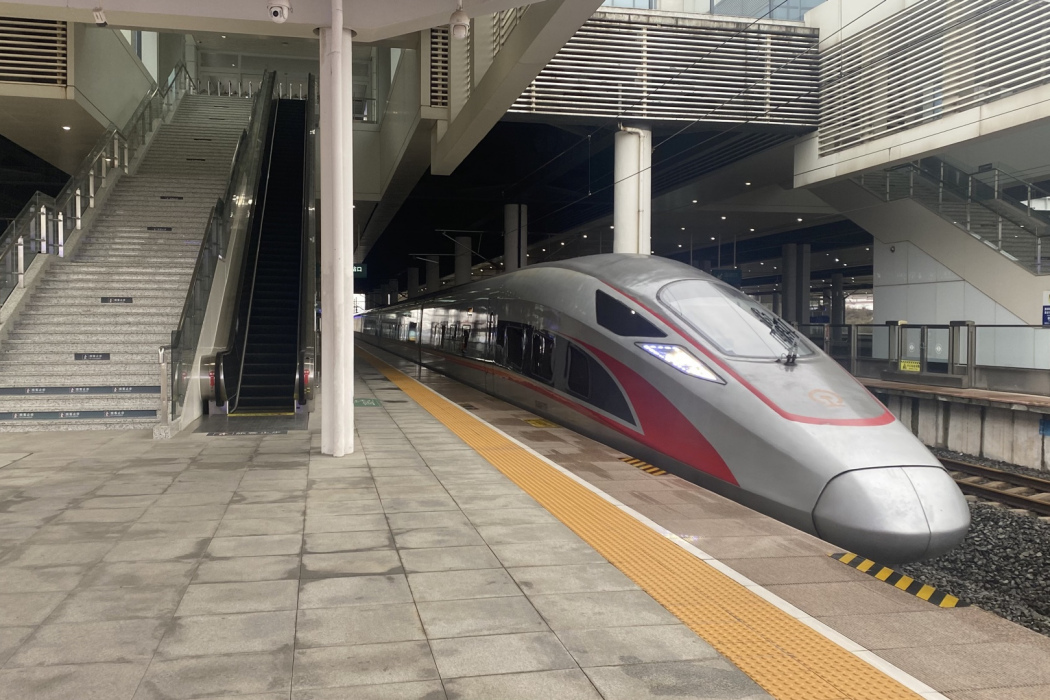 G6004/G6005次列車 G6004/G6005次列車