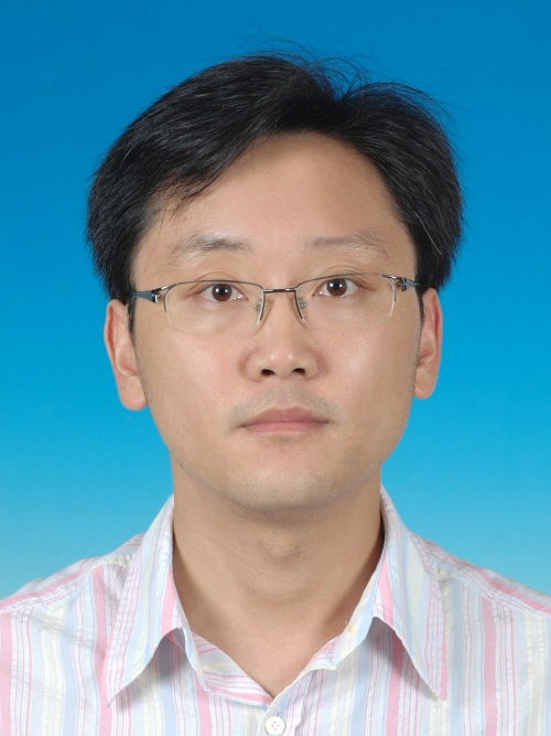 周平(浙江省嵊州市交通運輸局黨委委員,人事教育科科長) 周平(浙江省嵊州市交通運輸局黨委委員,人事教育科科長)