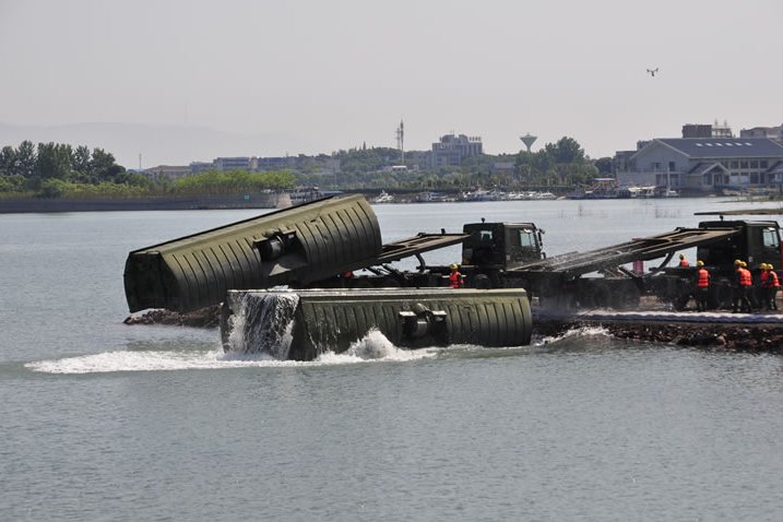 浮橋舟 浮橋舟