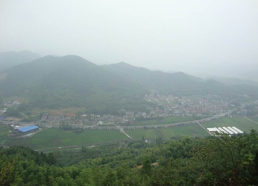 靈苑村