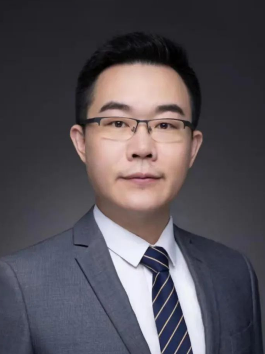 王喆(民盟中央經濟委員會委員,國家發改委經濟體制與管理研究所區域城鄉室主任) 王喆(民盟中央經濟委員會委員,國家發改委經濟體制與管理研究所區域城鄉室主任)