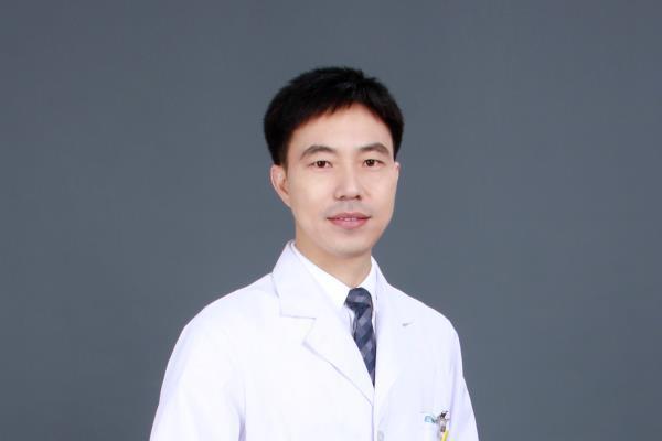 張斌(贛州愛爾眼科醫院院長) 張斌(贛州愛爾眼科醫院院長)