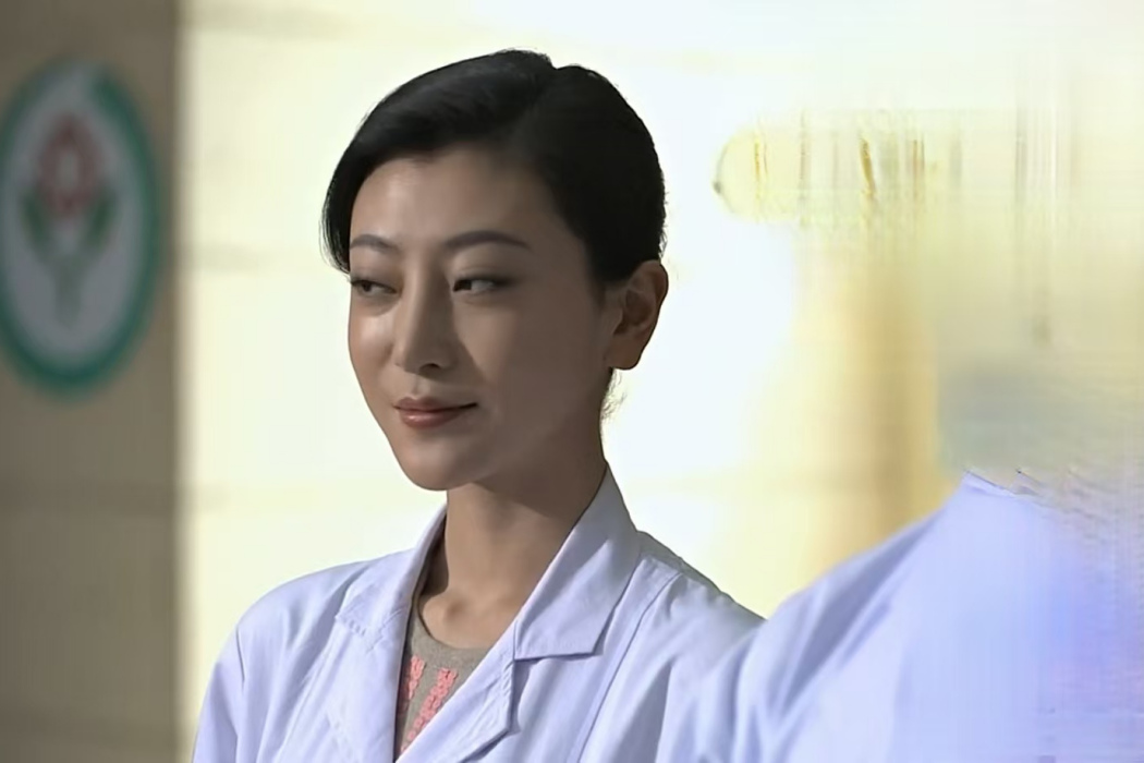 范欣欣(都市感情劇《美麗背後》中的角色) 范欣欣(都市感情劇《美麗背後》中的角色)
