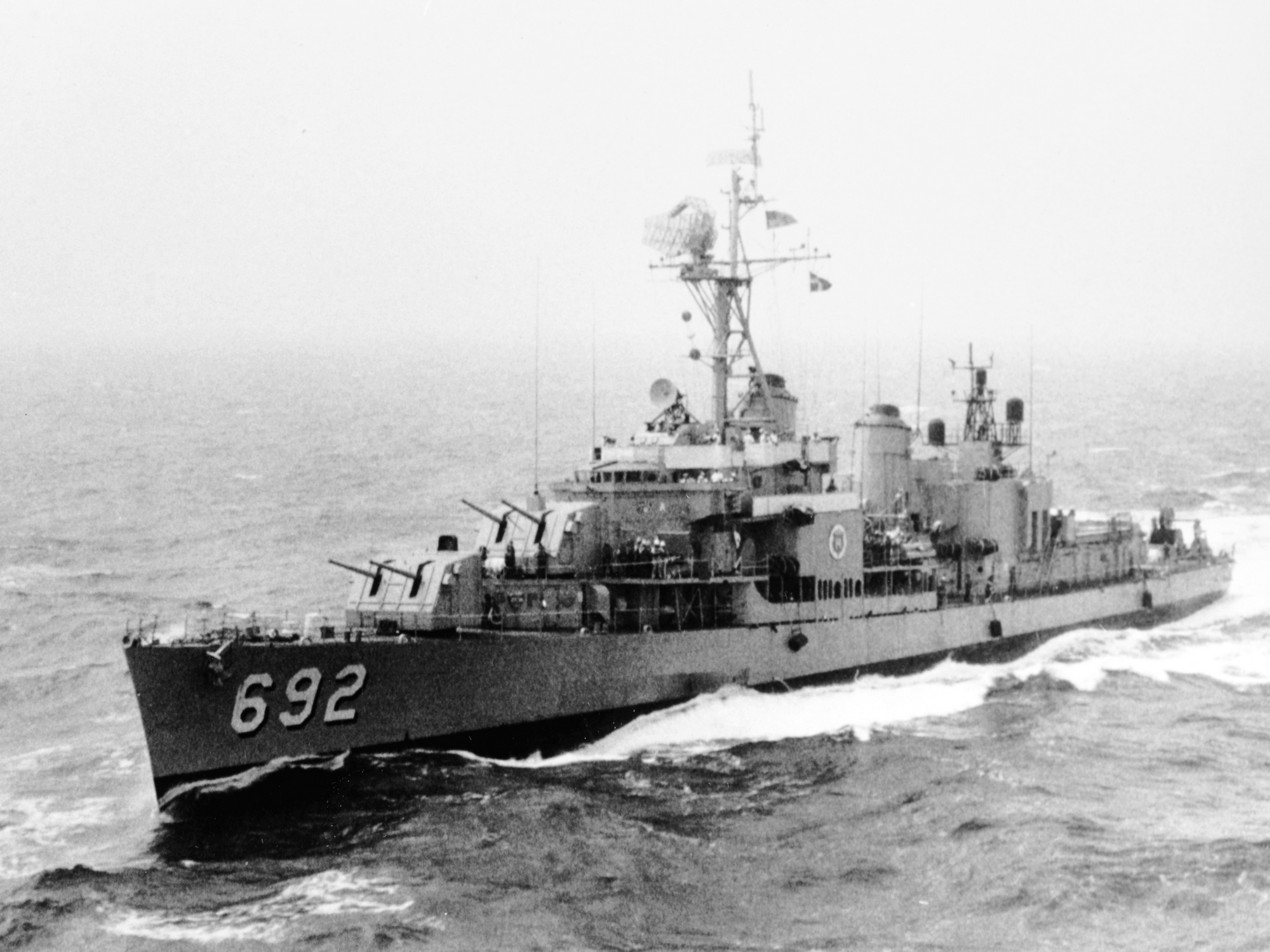 艾倫.M.桑拿級驅逐艦首艦
