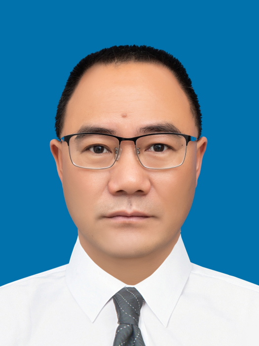何蔚武 何蔚武
