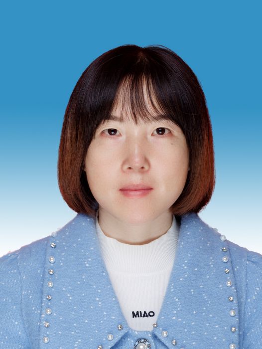 田艷(重慶市酉陽土家族苗族自治縣龍潭鎮黨委委員、宣傳委員) 田艷(重慶市酉陽土家族苗族自治縣龍潭鎮黨委委員、宣傳委員)
