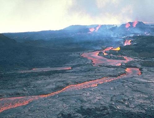 夏威夷群島莫納羅亞火山