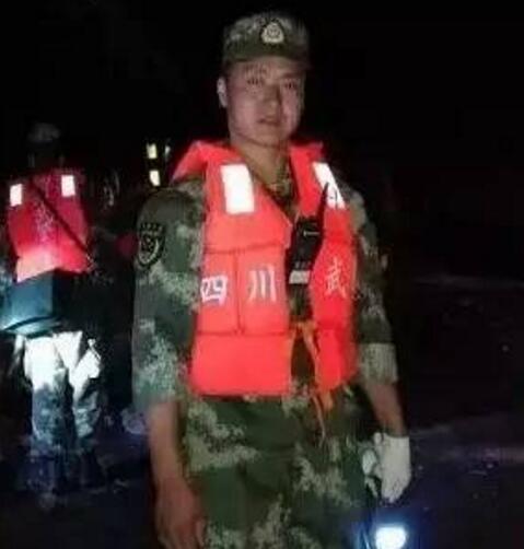 張國全(武警四川總隊阿壩支隊十三中隊士官) 張國全(武警四川總隊阿壩支隊十三中隊士官)