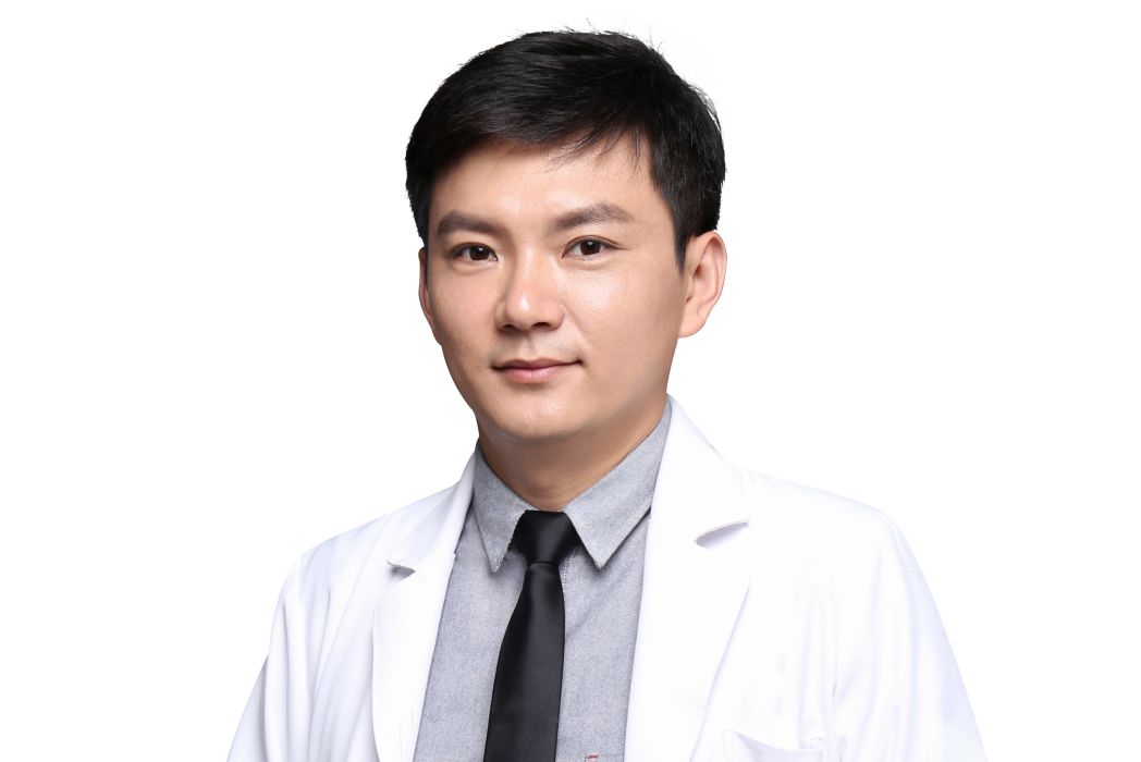 范偉(上海百達麗醫療美容門診部外科醫師) 范偉(上海百達麗醫療美容門診部外科醫師)