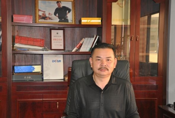 翁伯萬 翁伯萬