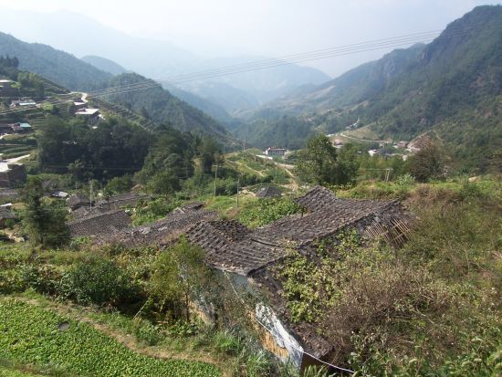 甲德村(雲南省祿勸縣撒營盤鎮下轄村) 甲德村(雲南省祿勸縣撒營盤鎮下轄村)