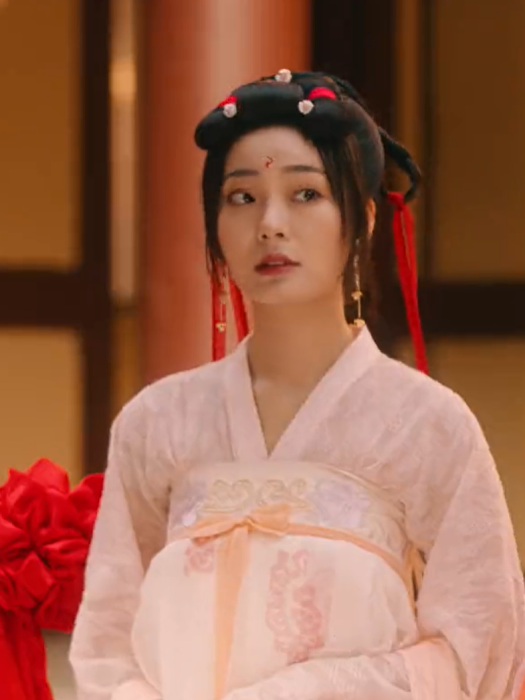 西洛(古裝劇情短劇《夜夜相見不識君》中的女性角色) 西洛(古裝劇情短劇《夜夜相見不識君》中的女性角色)