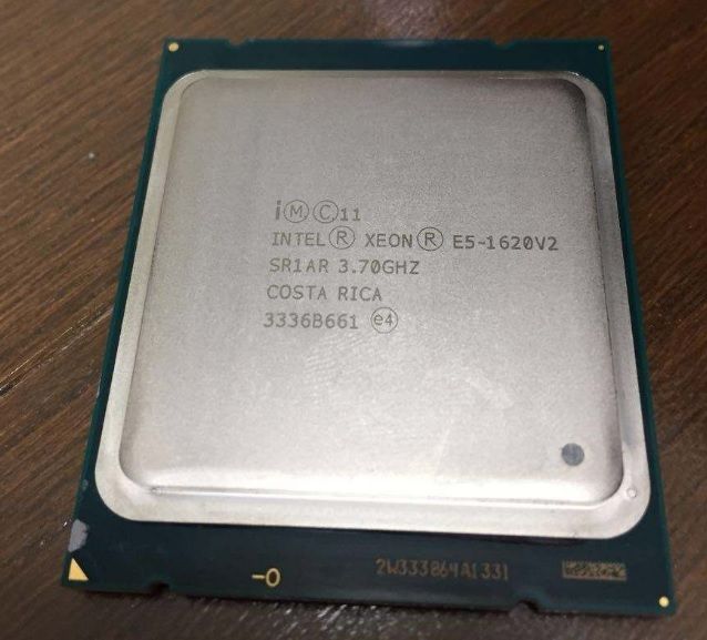 Intel Xeon E5-1620 v2 Intel Xeon E5-1620 v2