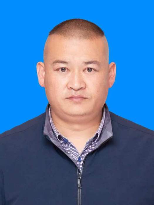 楊劍友(雲南省迪慶州香格里拉市林業和草原局黨委委員、市紀委監委派駐市林草局紀檢組組長) 楊劍友(雲南省迪慶州香格里拉市林業和草原局黨委委員、市紀委監委派駐市林草局紀檢組組長)